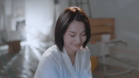 完蛋，我被美女包围了 Love Is All Around me插图5