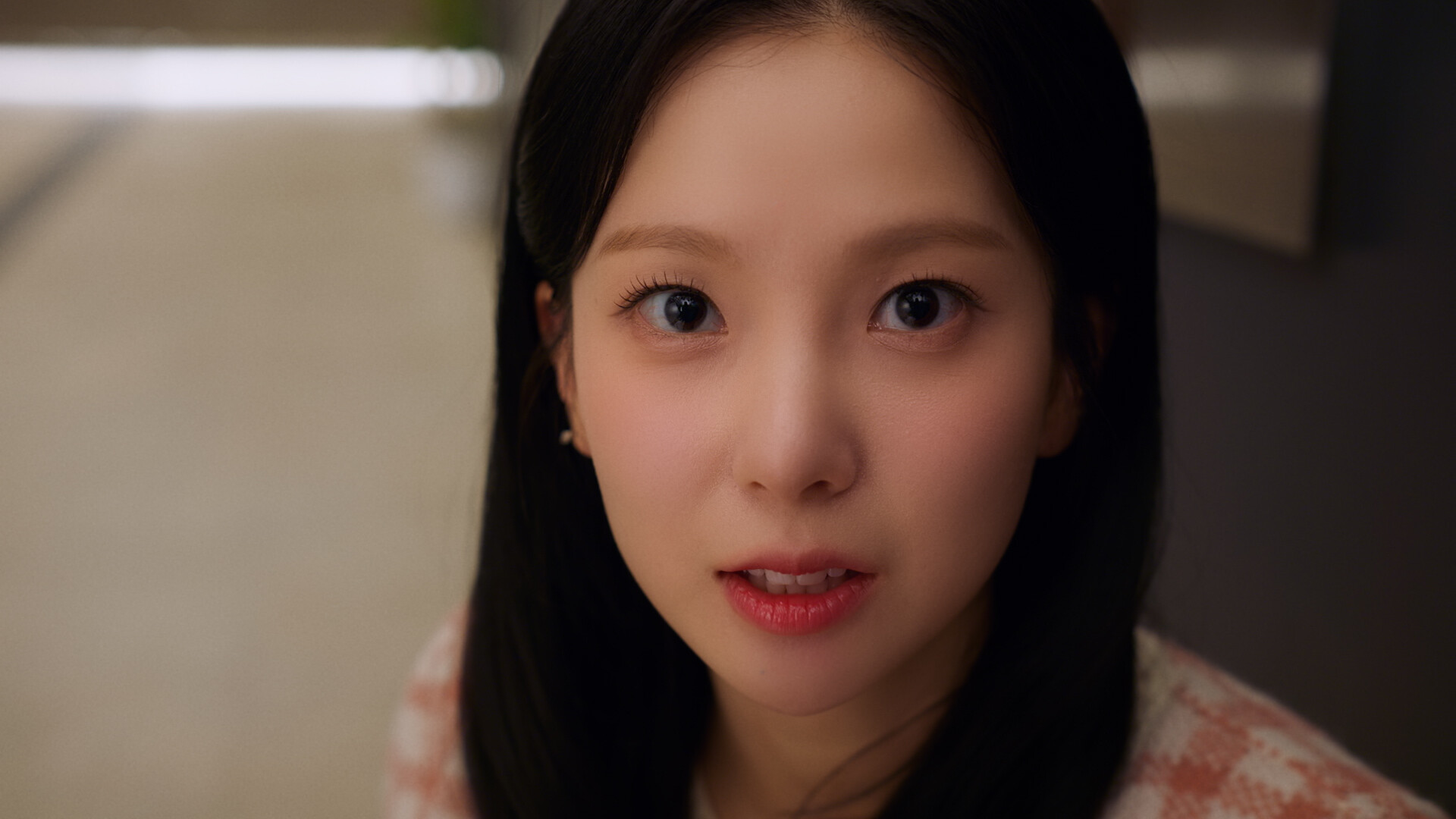 我和美女锁在办公室了|Demo插图3跳跳游戏网 我和美女锁在办公室了|Demo插图3跳跳游戏网